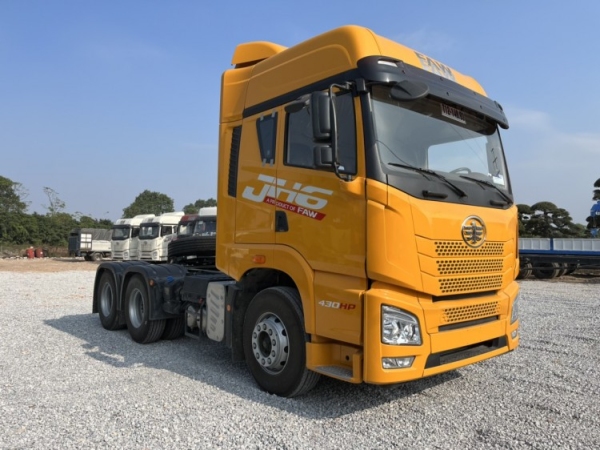 Đầu kéo Faw 2 cầu JH6 430HP Hải Phòng