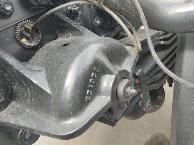 la nhip xe faw 1 cau 260hp